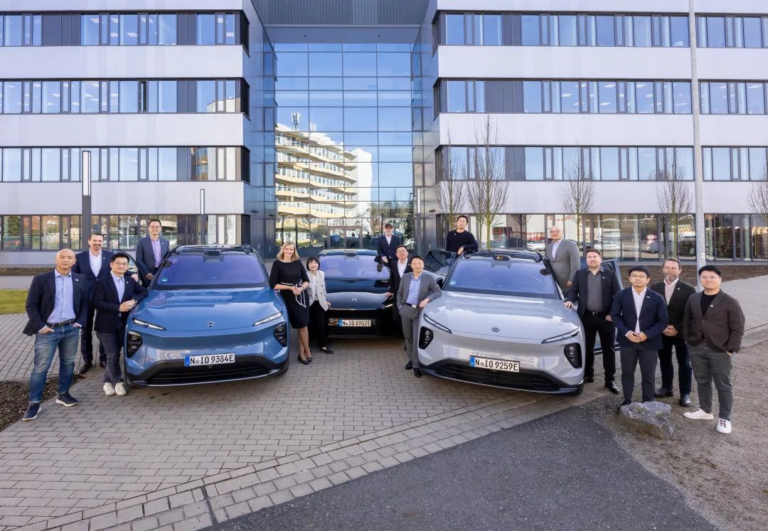 芯片巨頭換帥！轉(zhuǎn)型之路荊棘滿布→(圖1)